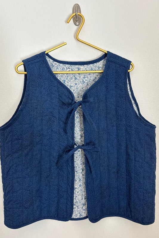 Blue Willow Quilted Vest - Size 14